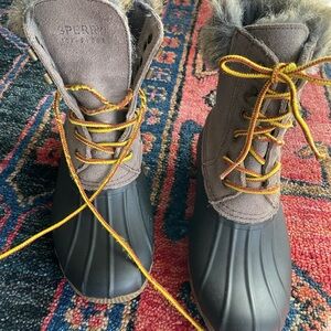 Sperry Top-Sider Gray and Brown Faux Fur Lined leather upper with rubber bottom